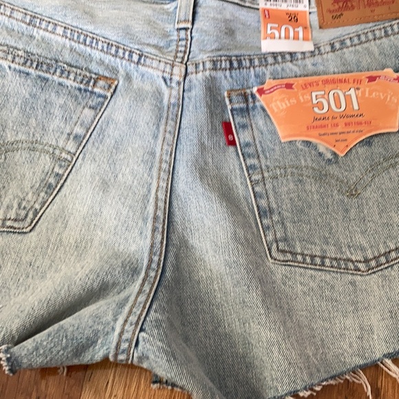 Levi’s shorts with a patch in front - Picture 4 of 4
